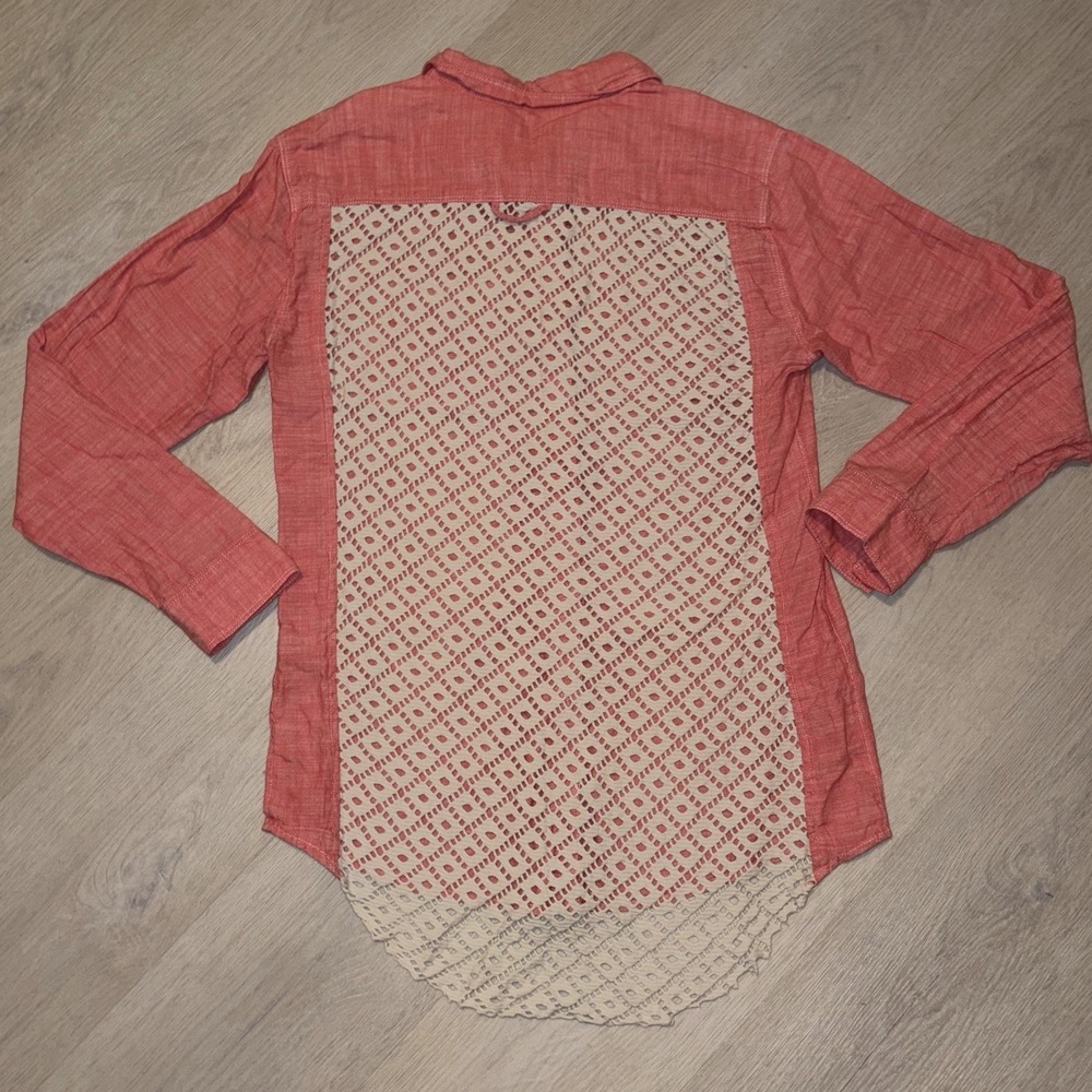 Free People Boho Crochet Lace Back Coral Button Down Blouse Top Medium Romantic